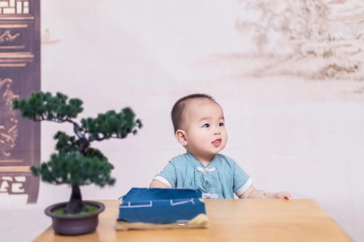 博尔塔拉蒙古孕妇几个月有反应